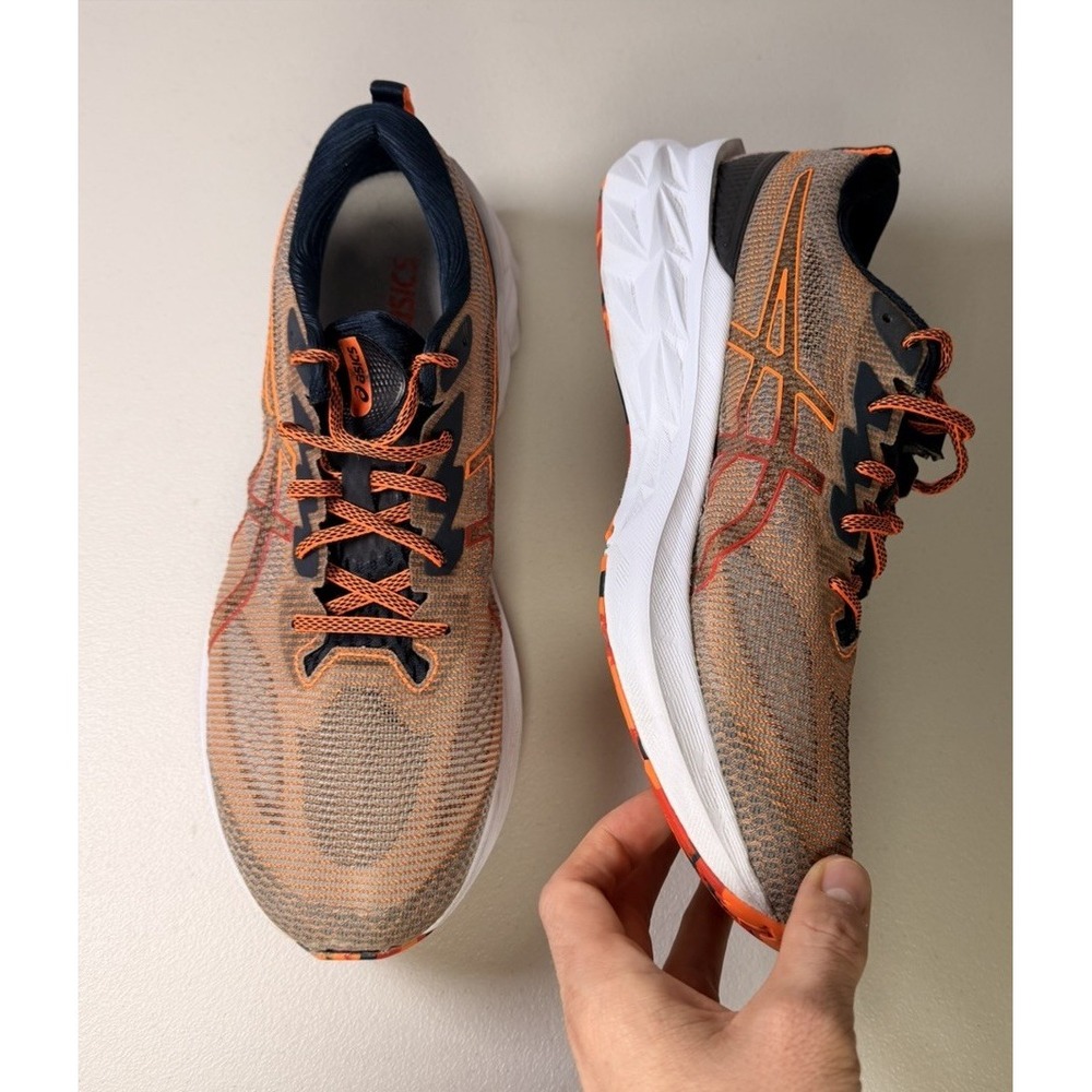 ASICS Novablast 2 LE Men's Size 12 Orange Gray Running Shoes 1011B331 FF Blast